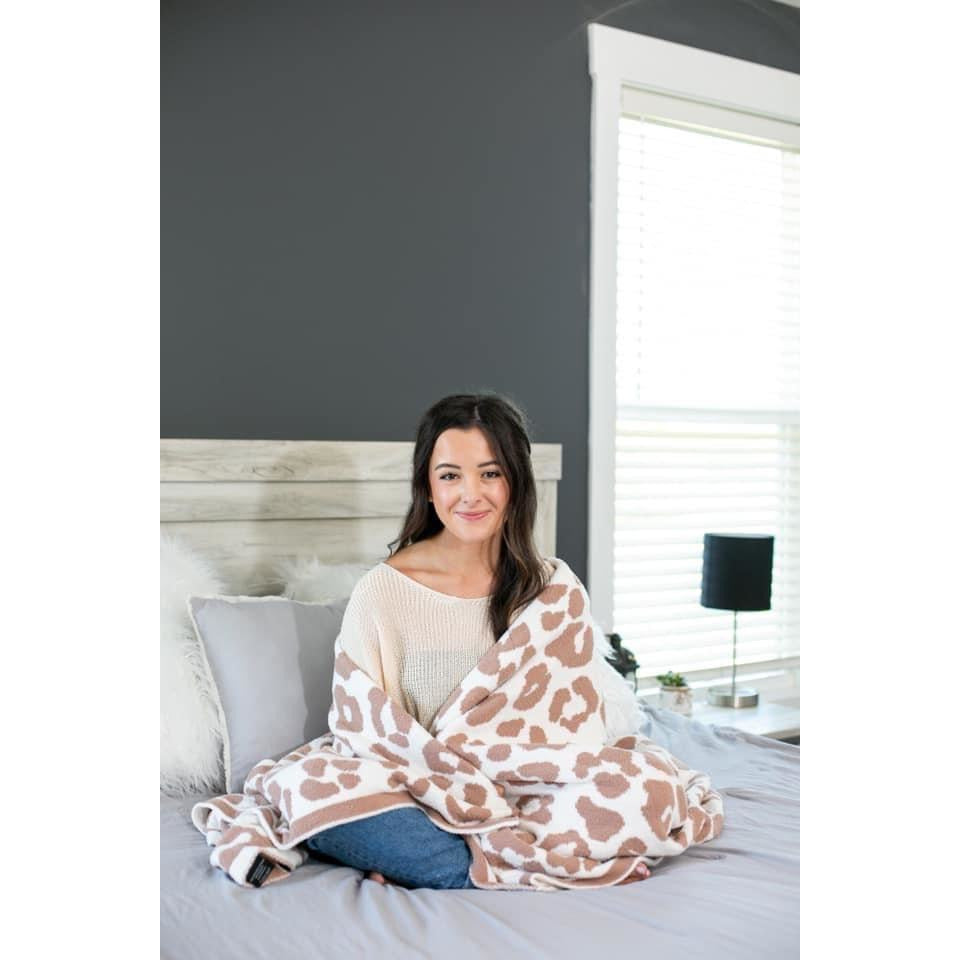 Barefoot discount leopard blanket